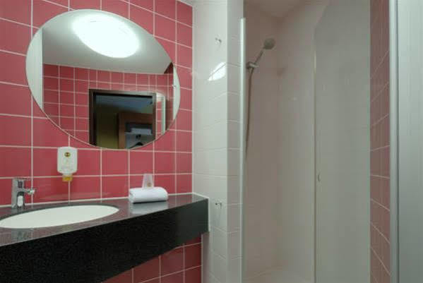 B&B Hotel Duesseldorf-Airport מראה חיצוני תמונה